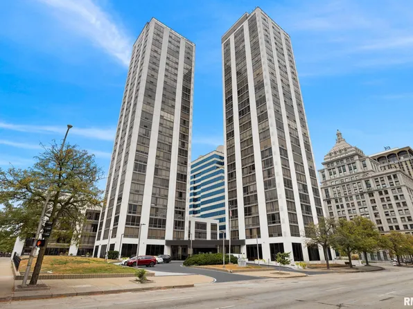 123 SW Jefferson Ave #E25a, Peoria, IL 61602