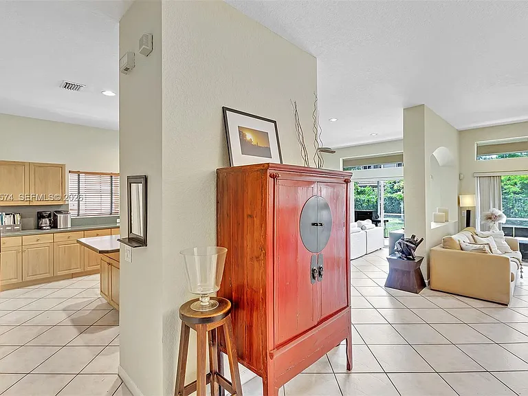 3711 Falcon Ridge Cir — Photo 10