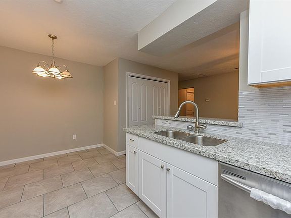 4th image of 3902 Laura Leigh Ln