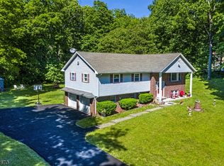 73 Maple Grange Rd, Vernon, NJ 07462