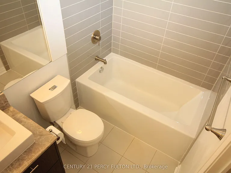 8 Mercer St #904 — Photo 9