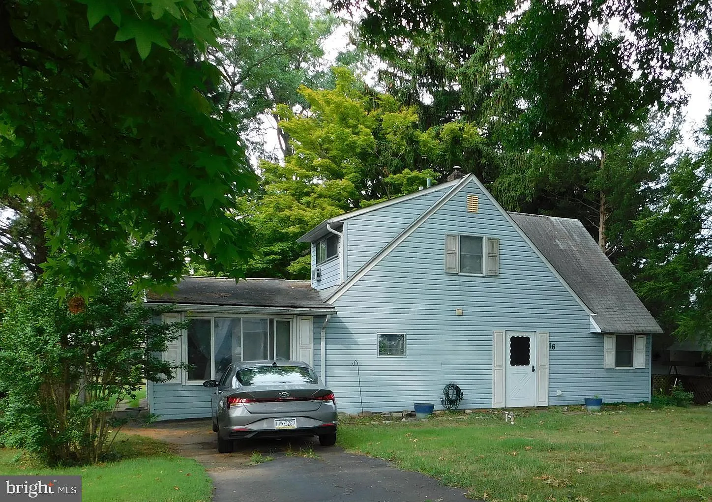 16 Holly Dr photo 1