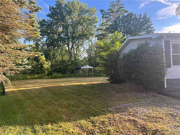 2nd image of 1450 Lamoy Rd