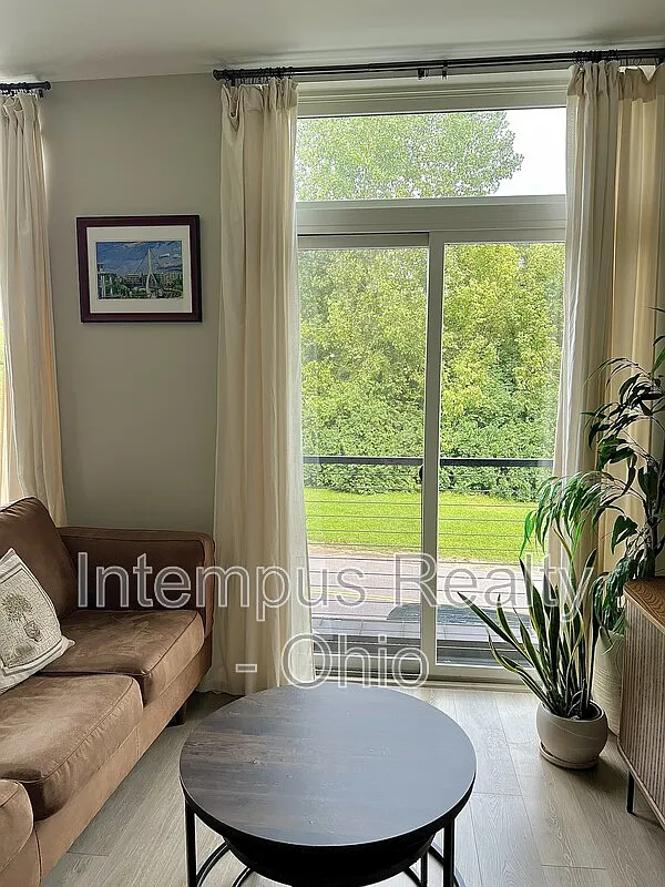 1 bed, 1.0 bath, 522 sqft, $1,800 — Photo 3