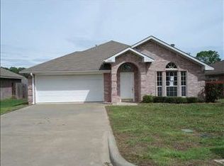 10820 Southern Trace Cir, Flint, TX 75762