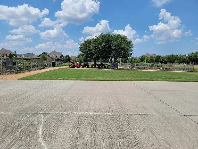 1604 Moss Trail Ct — Photo 51
