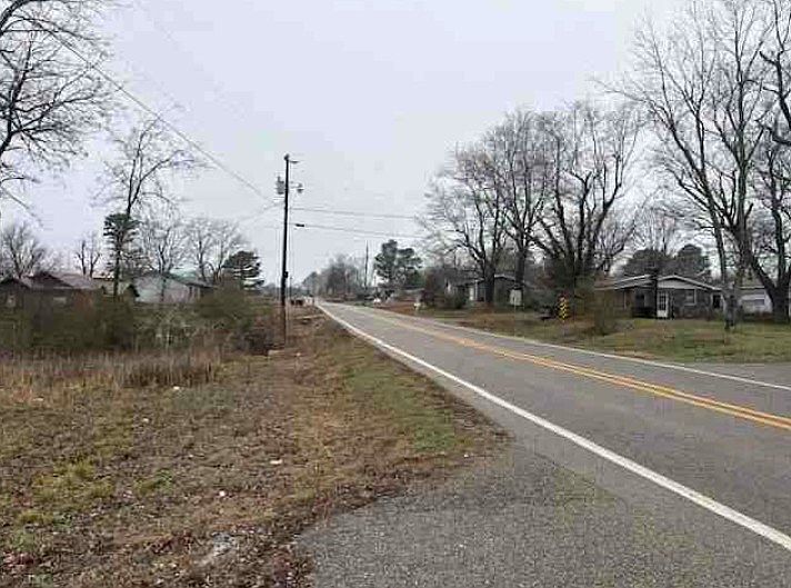2nd image of 331 S Main St