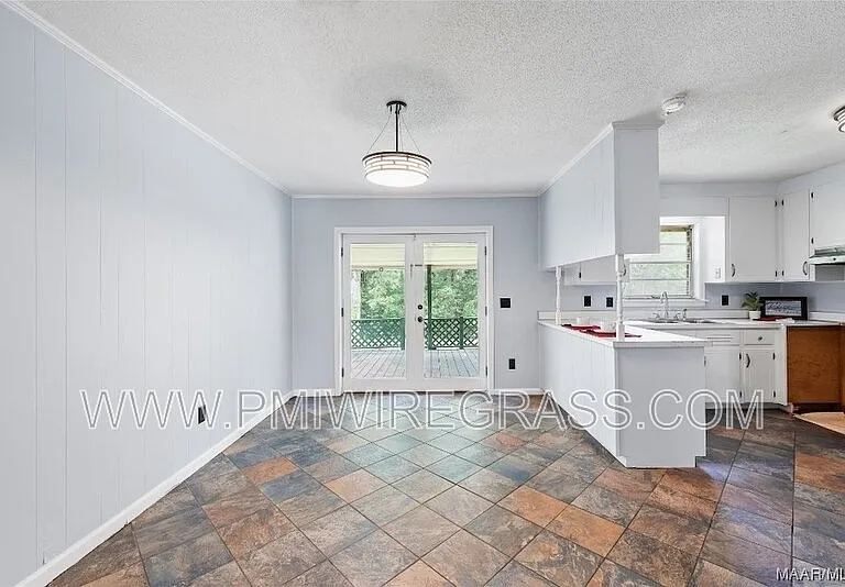203 Meadowbrook Dr — Photo 10