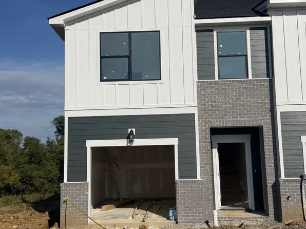 1172 Old Creek Bnd, Gallatin, TN 37066