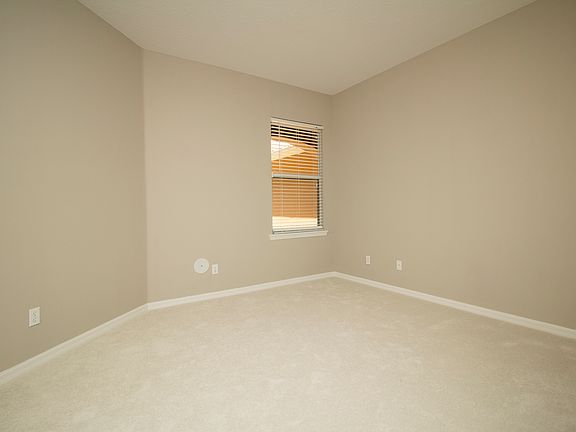 5th image of 1050 Venetian Dr Unit 102
