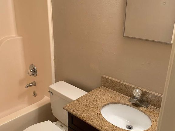 4th image of 36 Breezewood Cv