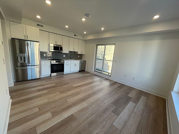 3rd image of 2901 Cecil B Moore Ave #2