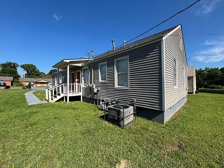 808 Jane Dr — Photo 5
