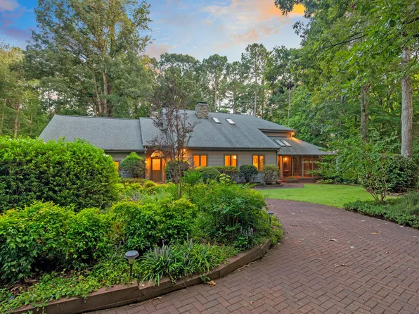 2227 Graystone Ln, Chapel Hill, NC 27514