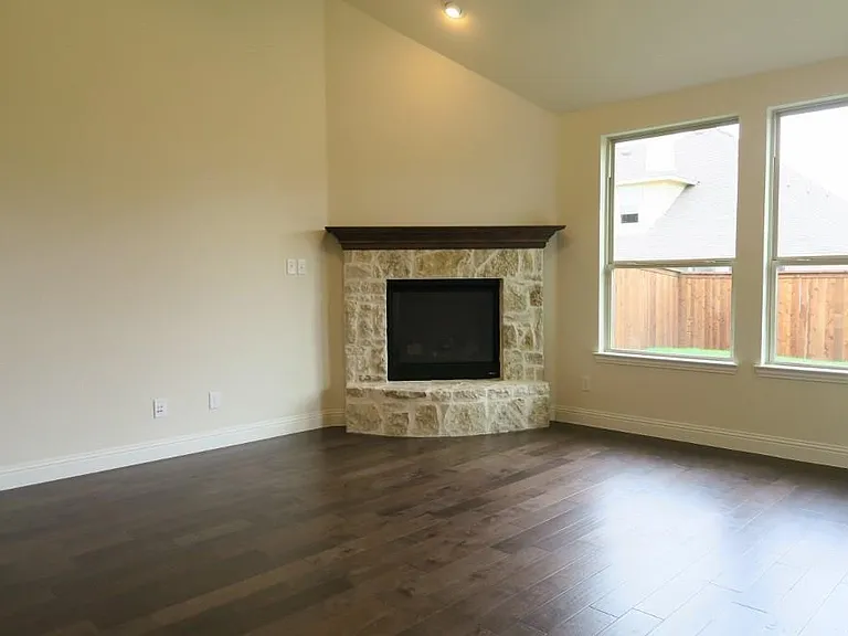 15704 Governors Island Way — Photo 8
