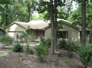 16 Commodore Dr, Salem, SC 29676