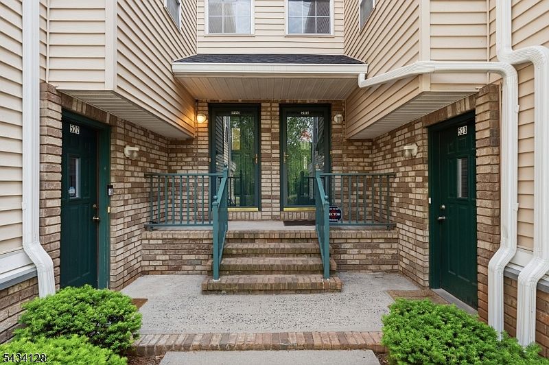 1st image of 502 Rhoads Dr