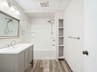 113 Newland Ave FLOOR 1, Woonsocket, RI 02895