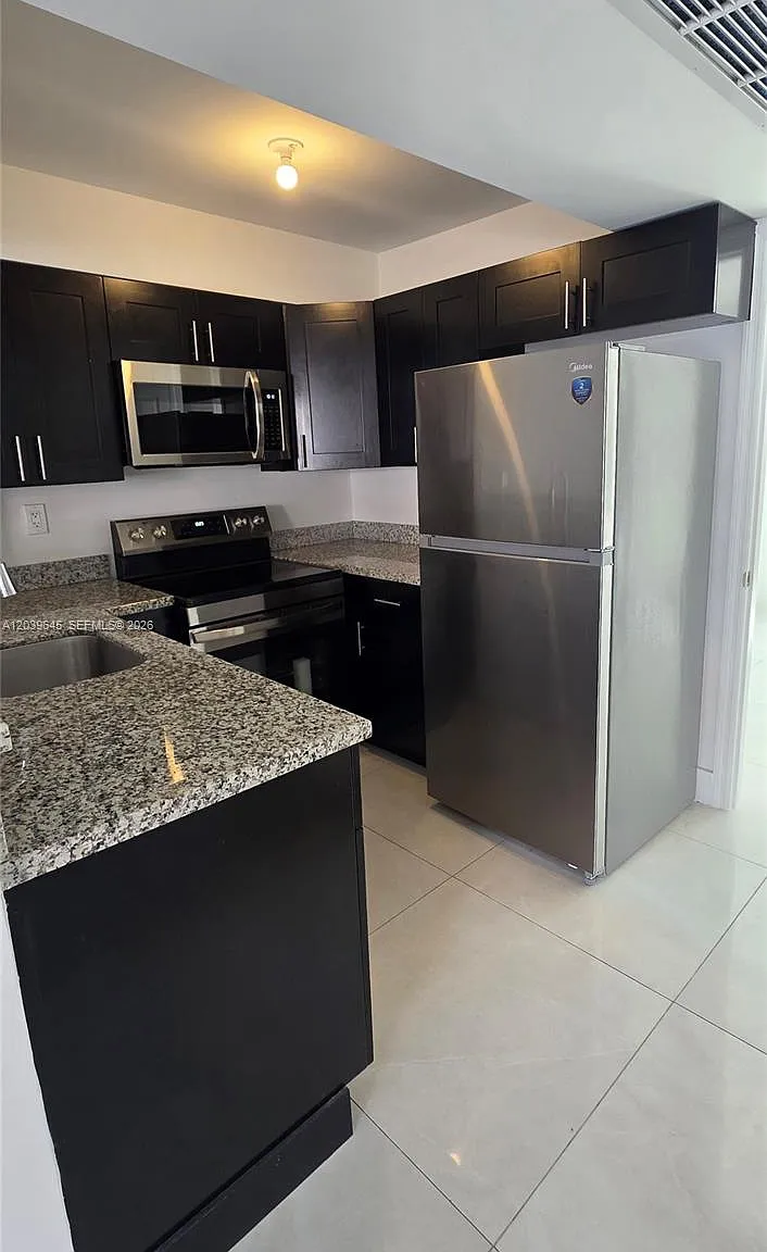 Hialeah Club Villas Condo — Photo 4