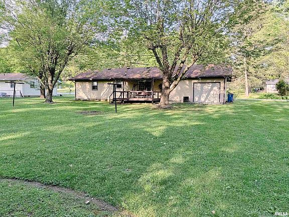 5th image of 102 Thomas Dr