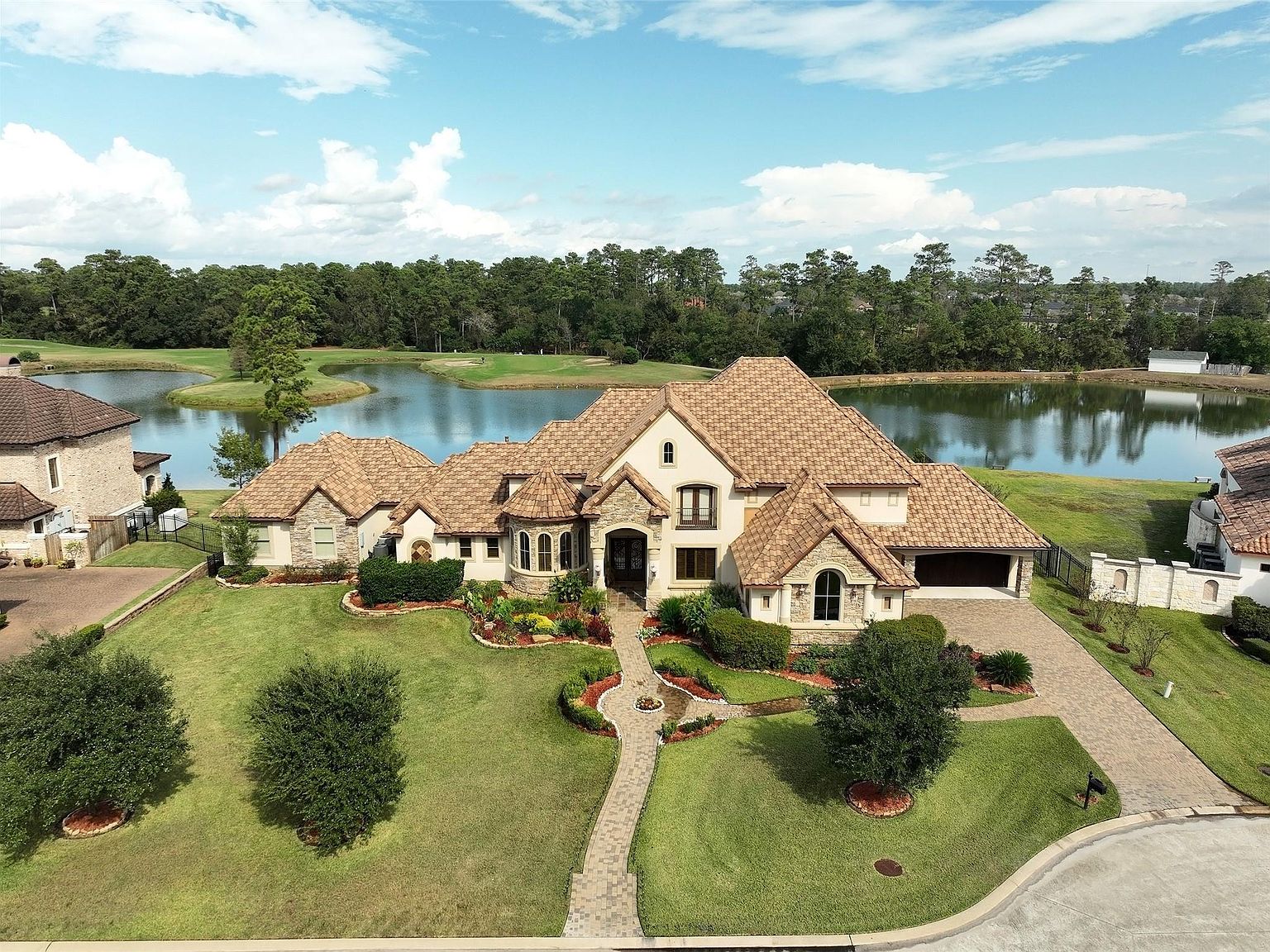 22 Post Shadow Estate Dr
