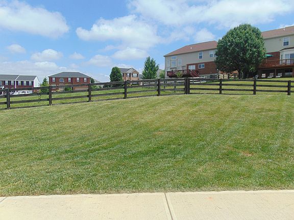 2nd image of 335 Wexford Dr