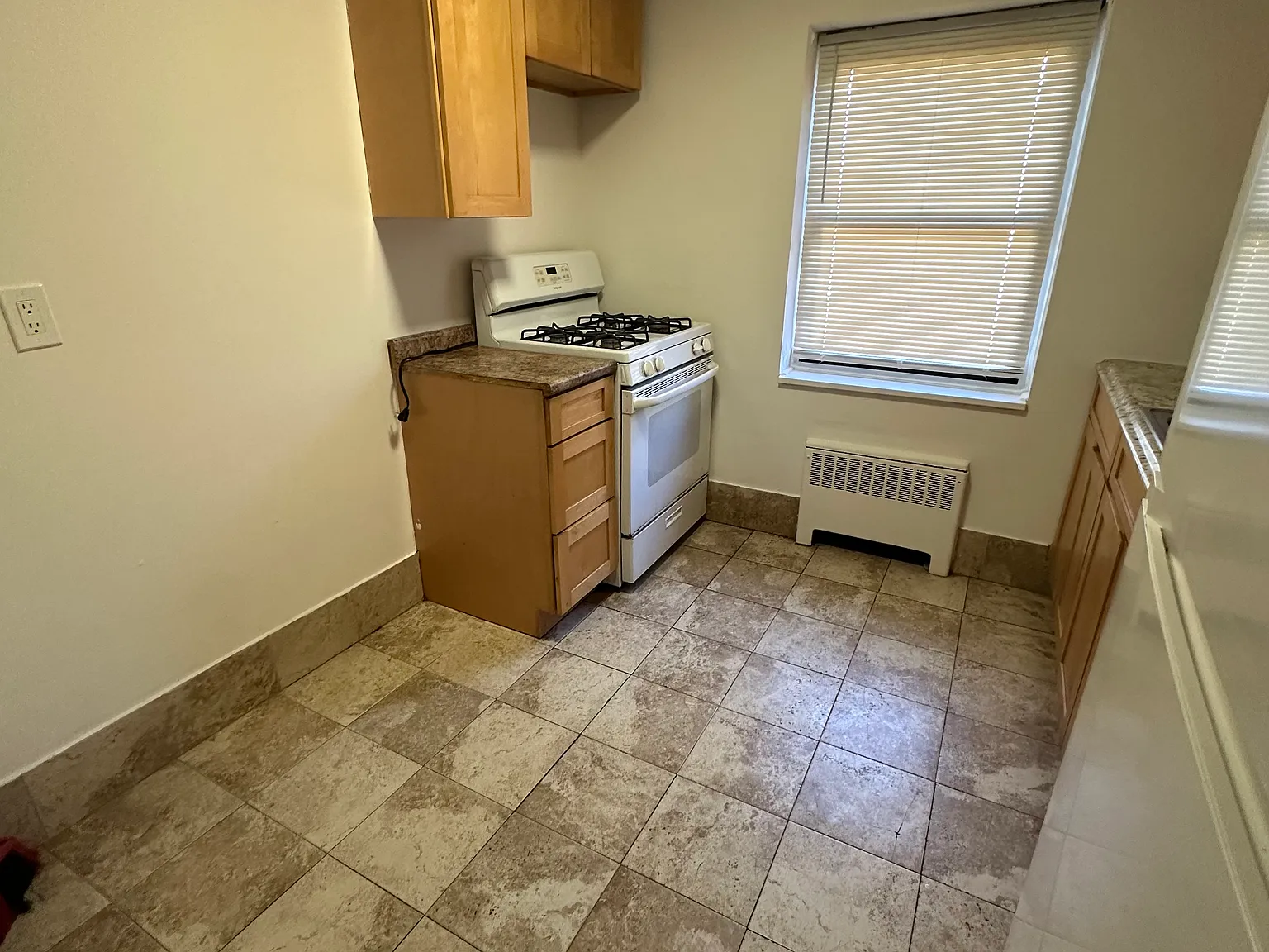 E Curtis St, Linden — Photo 4