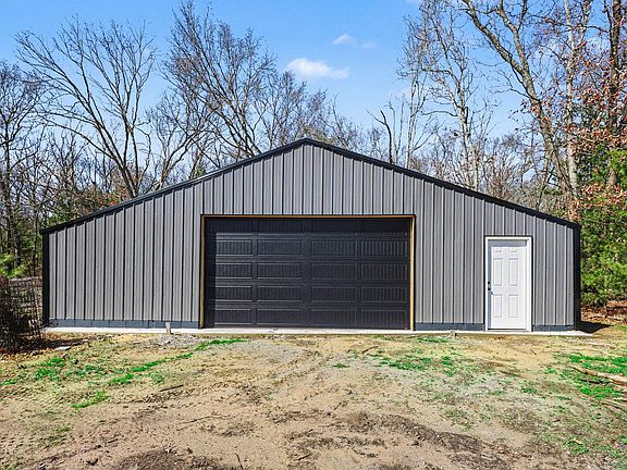4th image of 3233 Becker Rd