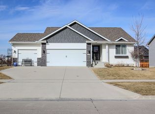 2716 NW 25th St, Ankeny, IA 50023