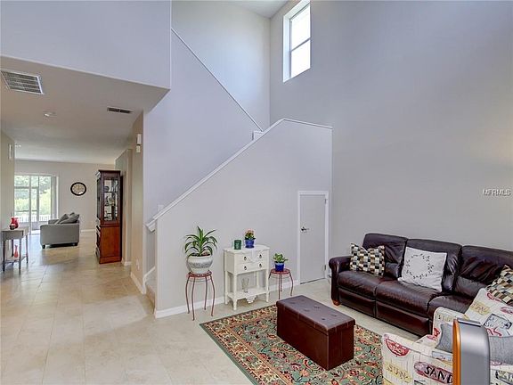 4th image of 20325 Merry Oak Ave