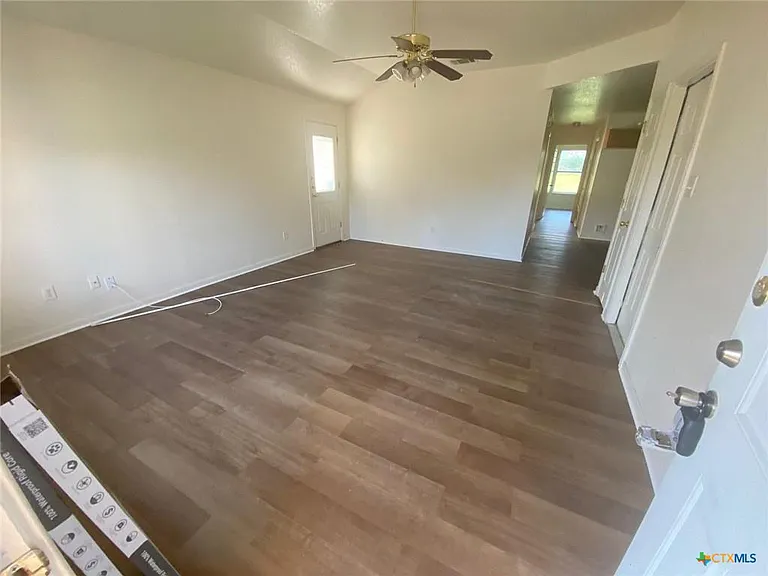 206 Castellon Ct #B — Photo 6
