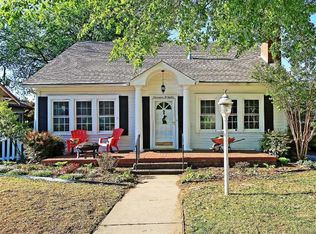 1736 E 14th Pl, Tulsa, OK 74104