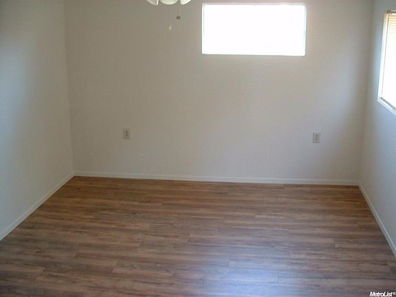 2nd image of 1041 Pioneer Ave