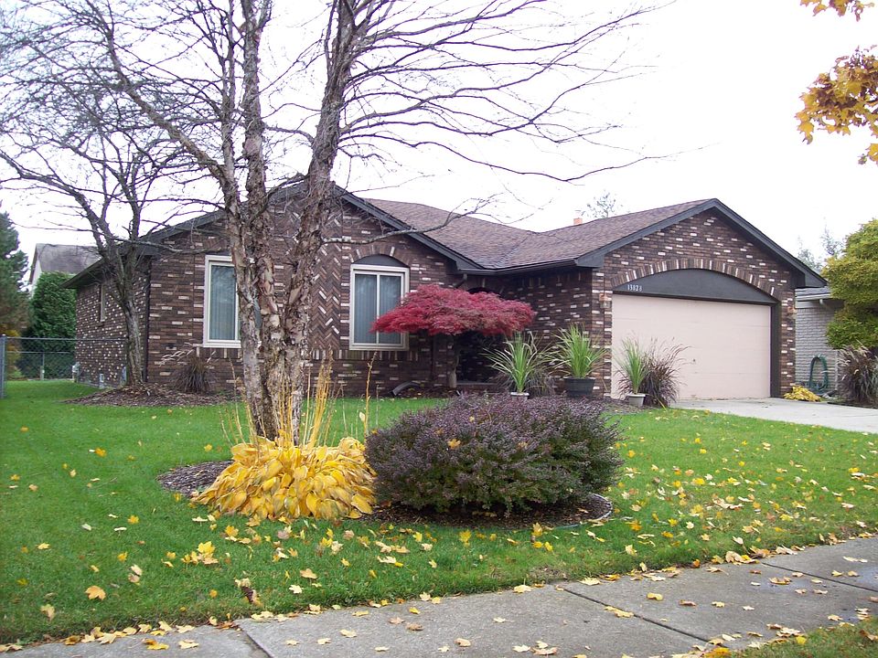 1st image of 1828 Grove Park