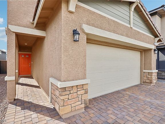 4th image of 427 Blue Lark Dr