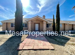 5681 Greasewood Ln #B, Phelan, CA 92371