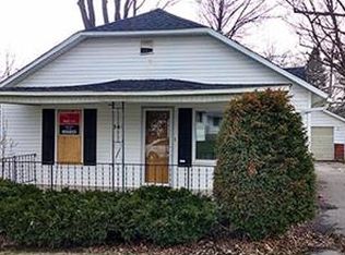 302 Cherry St, Almont, MI