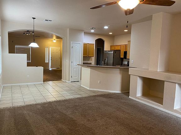 5th image of 3719 E Longhorn Dr