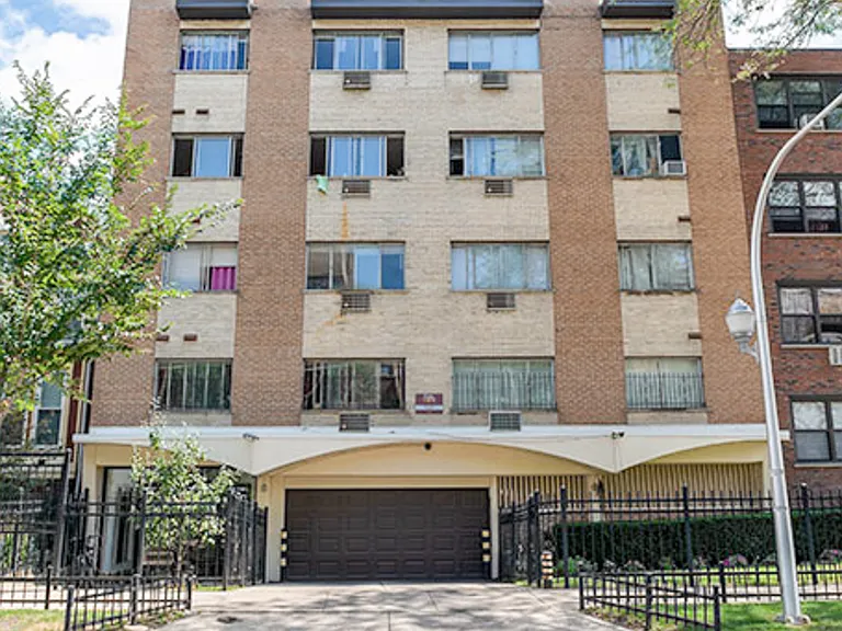 5841 N Winthrop Ave #310 — Photo 8