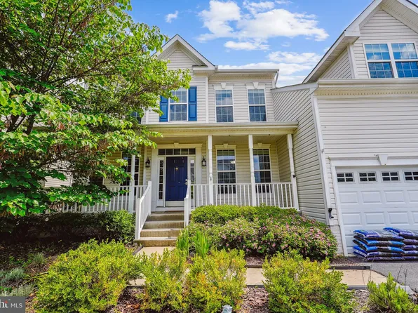 17365 Tedler Cir, Round Hill, VA 20141