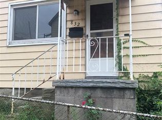 832 Walnut St, Braddock, PA 15104