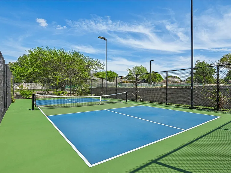 Fort Worth Meadows Apartments — Photo 19
