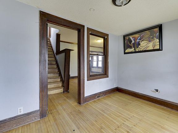 5th image of 2626 Colfax Ave N