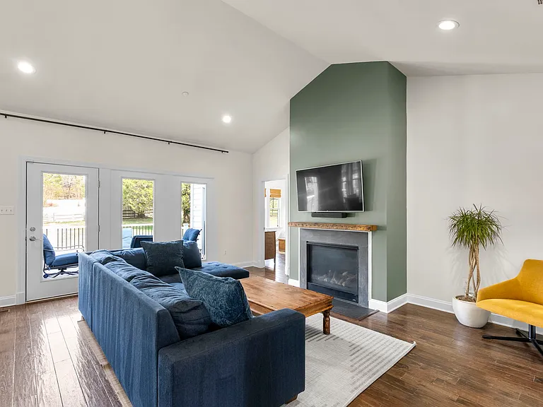 17601 Crystal Spring Ter — Photo 15