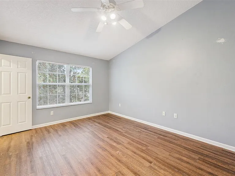 2561 Galliano Cir — Photo 20