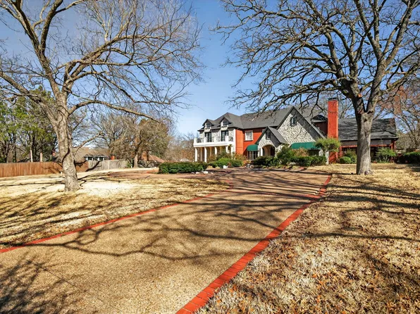 1 Creekside Dr, Greenville, TX 75402