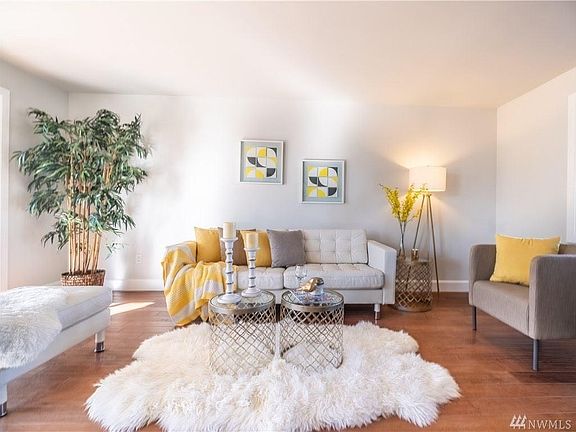 2nd image of 17407 NE 45th St APT 163