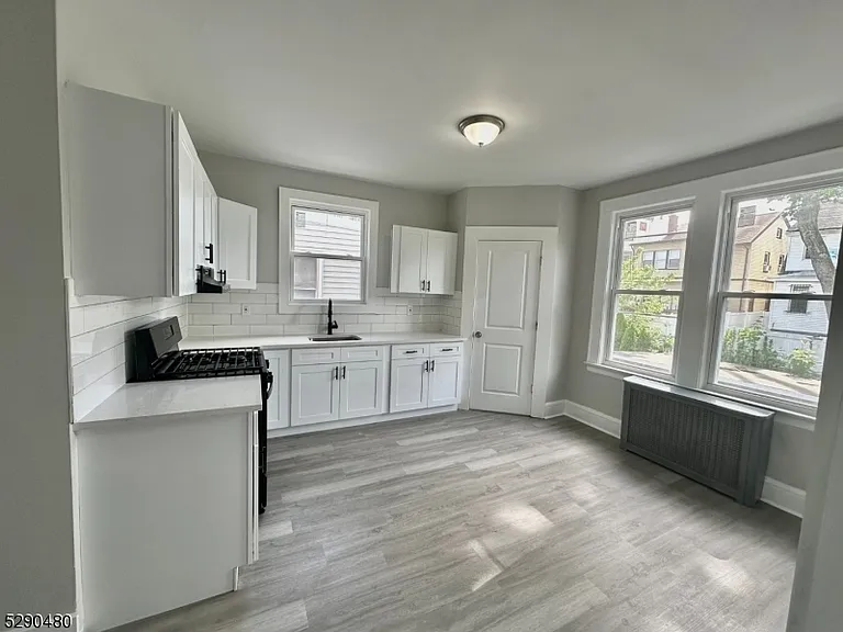 48-50 Cedar Ave #1 — Photo 5