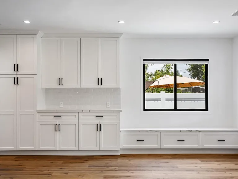 6942 Wystone Ave — Photo 11