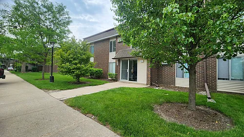 1095 Miller Ln Photo 1